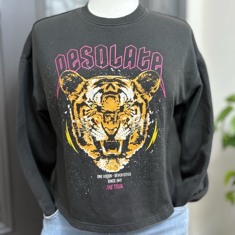 H&M Divided "Desolate The Tour" Tiger Print Oversized Cropped Sweatshirt - Picture 1 of 9